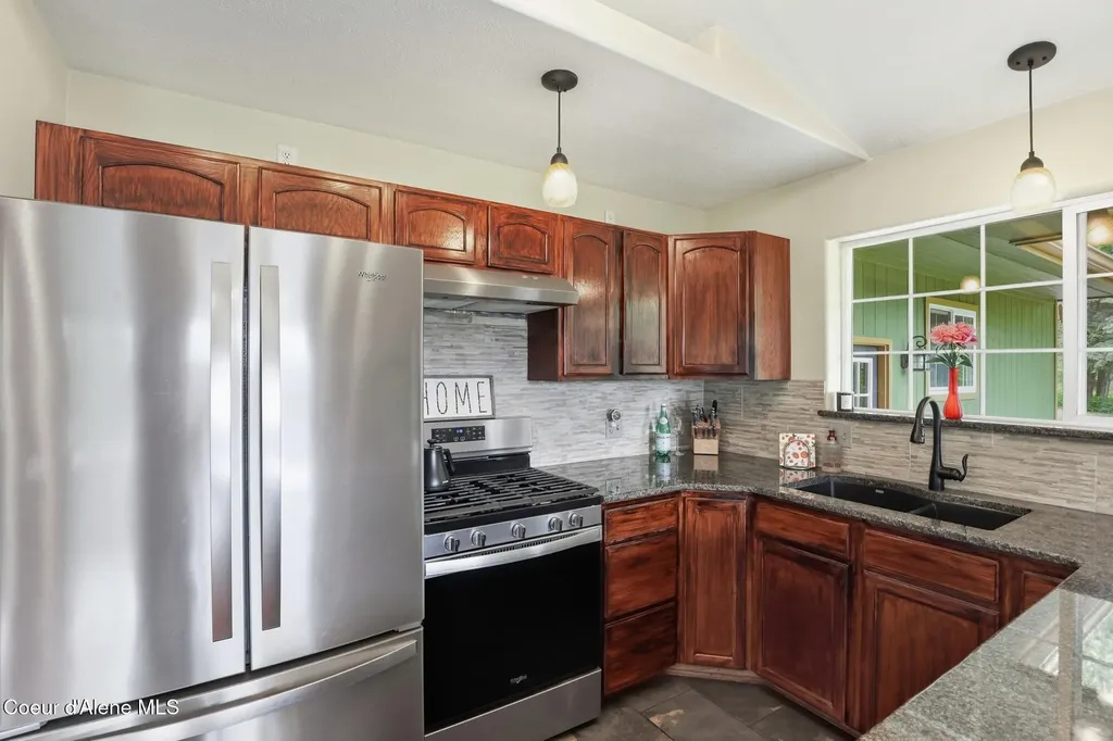 8766 W Barrett Drive Rathdrum ID 83858