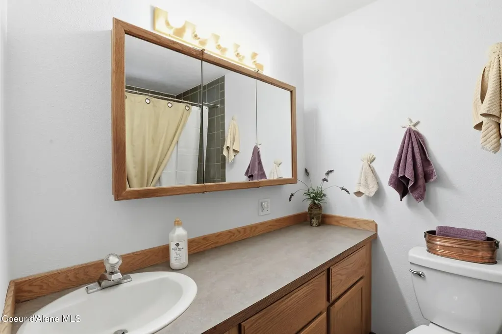 8766 W Barrett Drive Rathdrum ID 83858