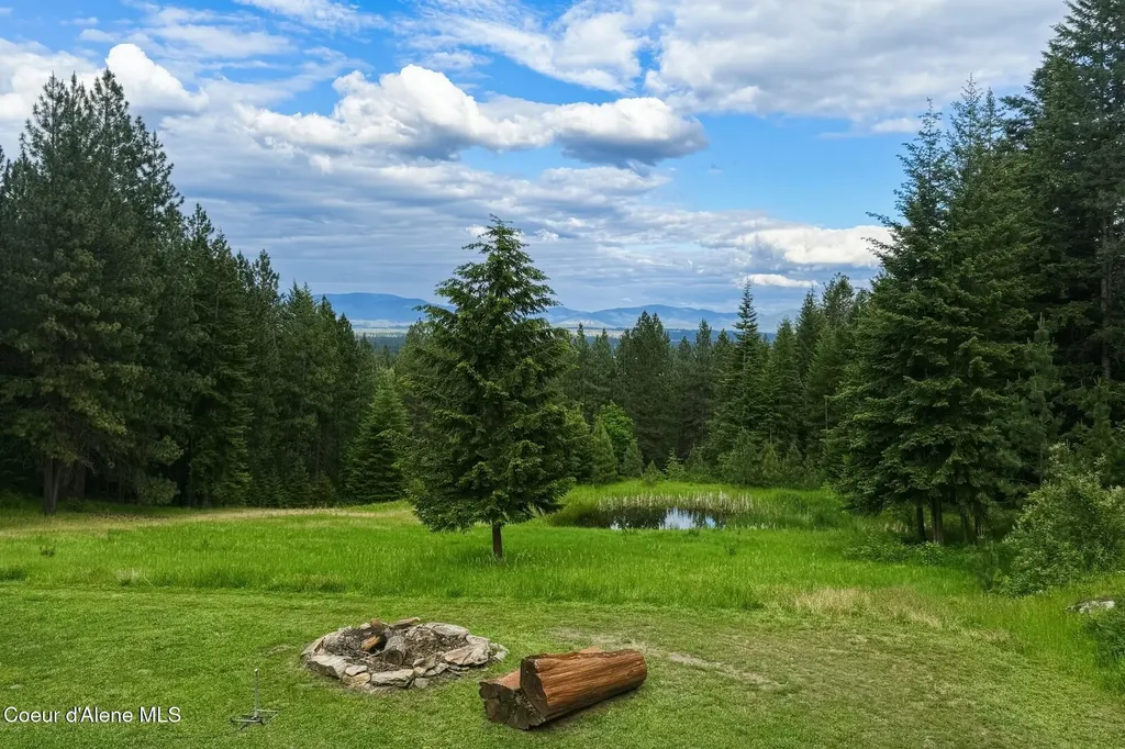 8766 W Barrett Drive Rathdrum ID 83858
