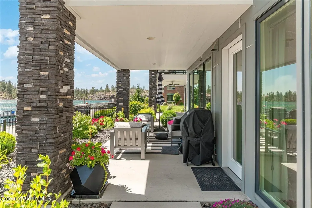 447 W Waterside Drive Post Falls ID 83854