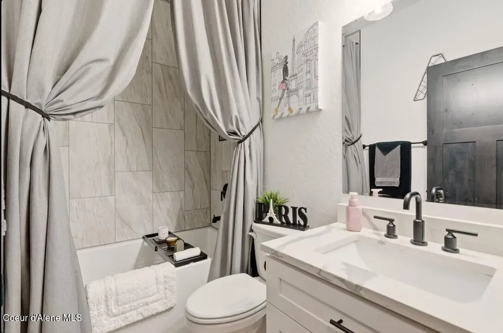 26658 N Channy Way Athol ID 83801