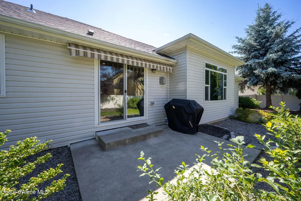 11393 N Rocking R Road Hayden ID 83835