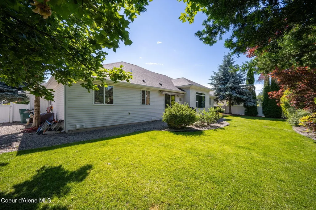 11393 N Rocking R Road Hayden ID 83835