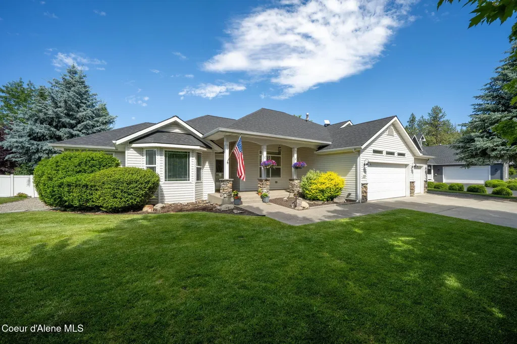 11393 N Rocking R Road Hayden ID 83835