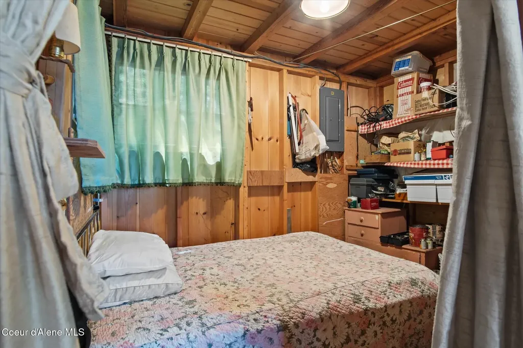 9598 S Upper Twin Lakes Shore Rathdrum ID 83858