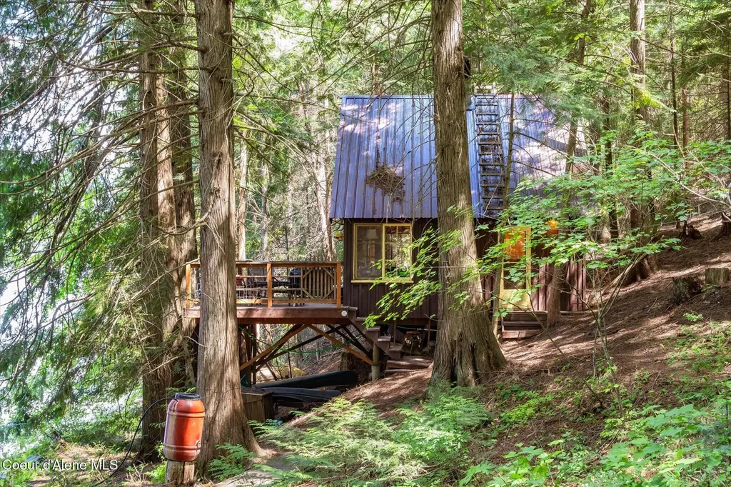 9598 S Upper Twin Lakes Shore Rathdrum ID 83858
