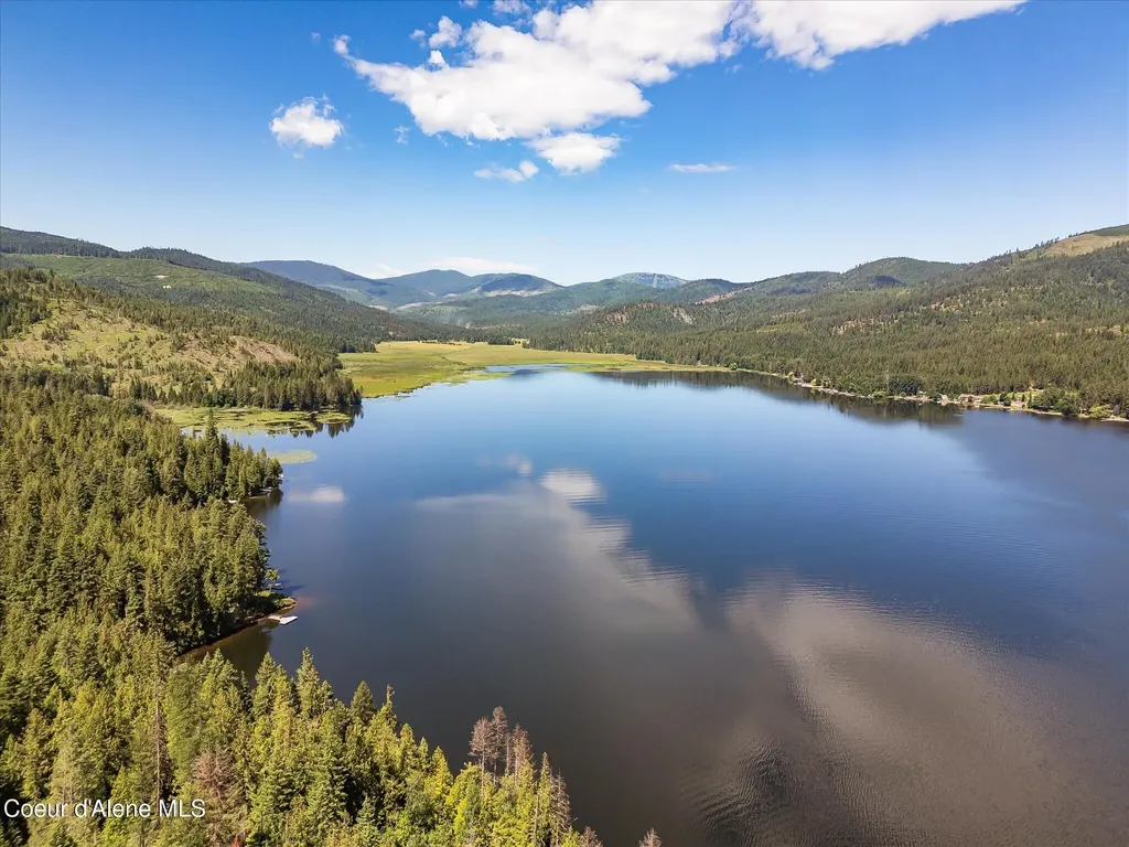 9598 S Upper Twin Lakes Shore Rathdrum ID 83858