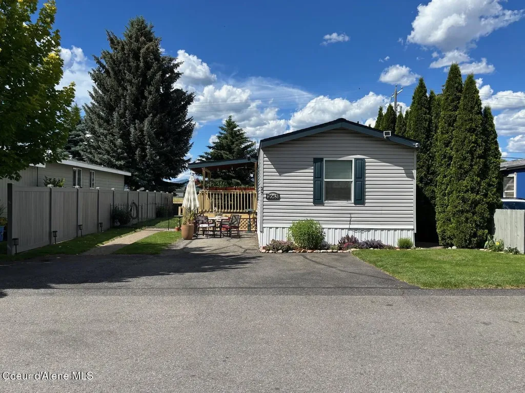 2063 W Gueneveres Way Post Falls ID 83854