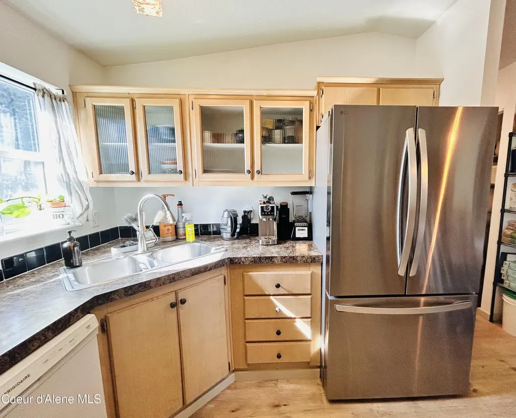 2063 W Gueneveres Way Post Falls ID 83854