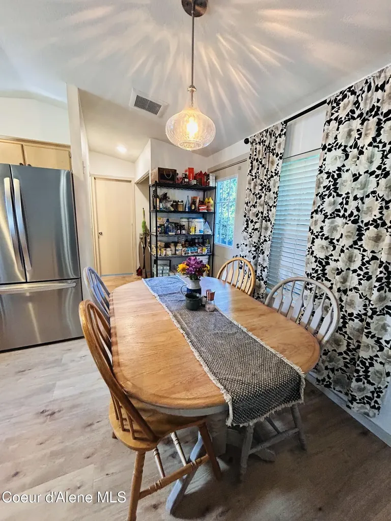 2063 W Gueneveres Way Post Falls ID 83854