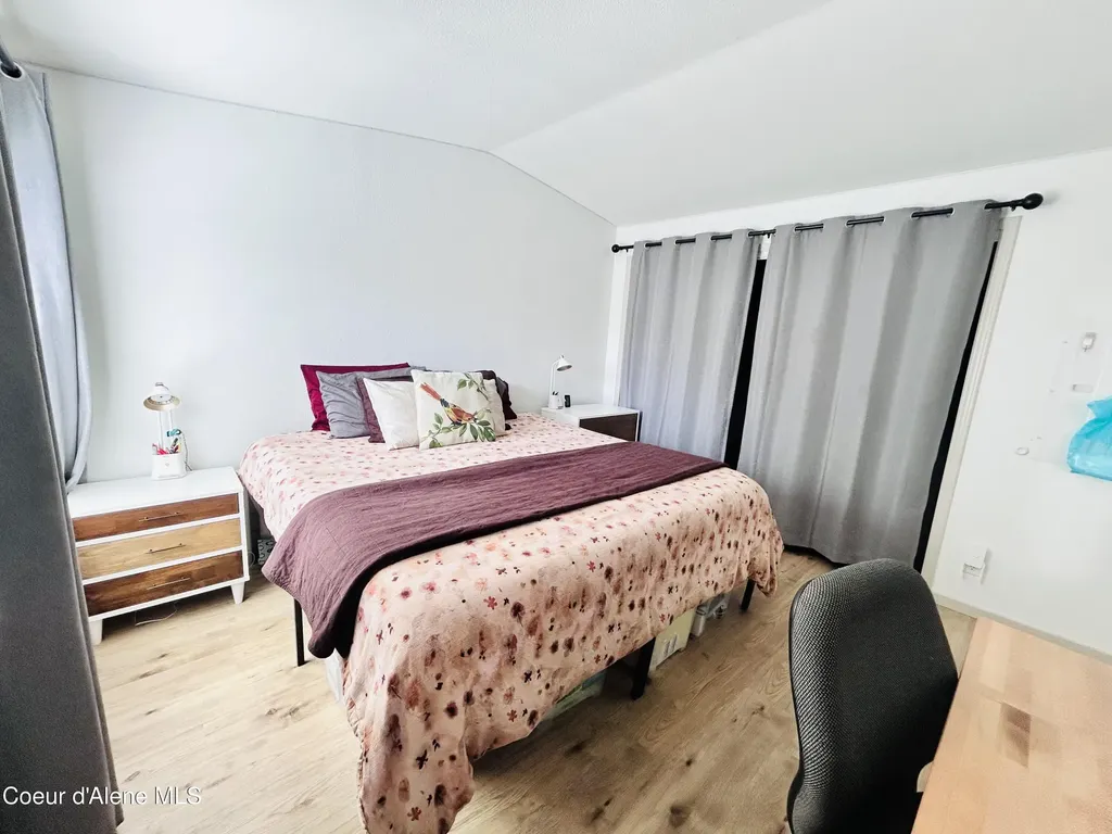2063 W Gueneveres Way Post Falls ID 83854