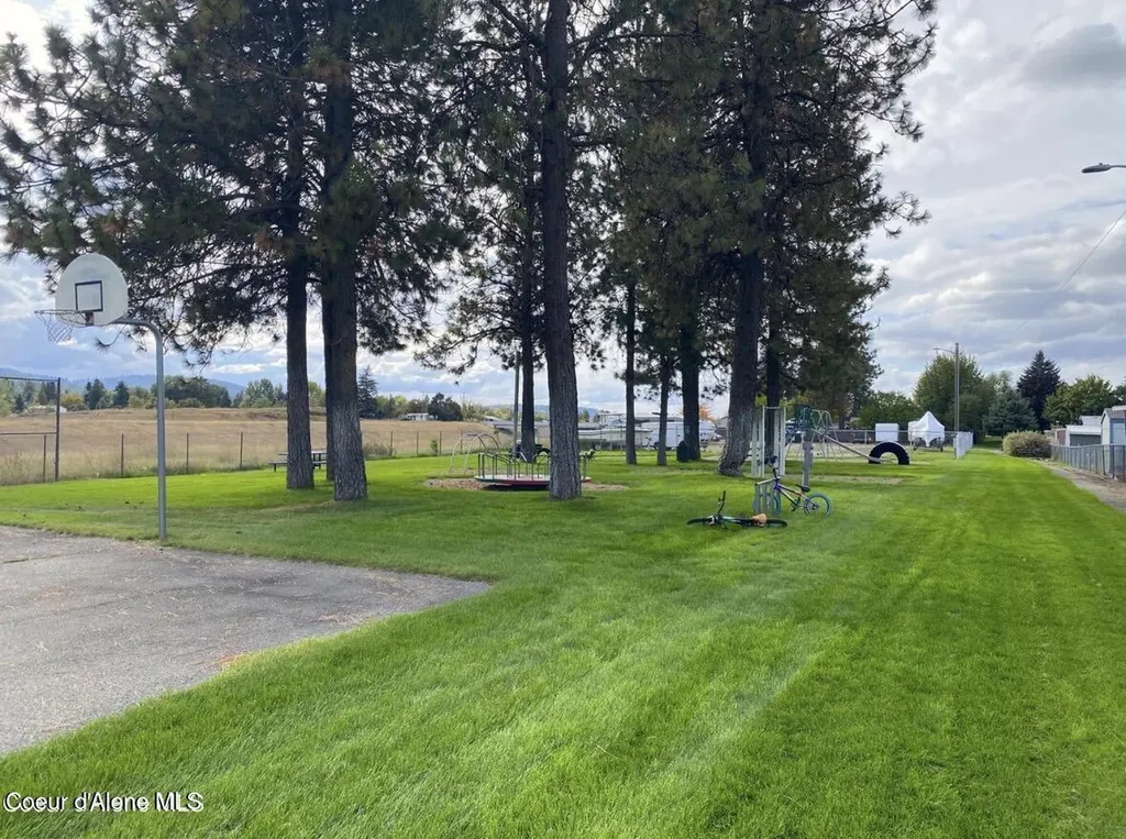 2063 W Gueneveres Way Post Falls ID 83854