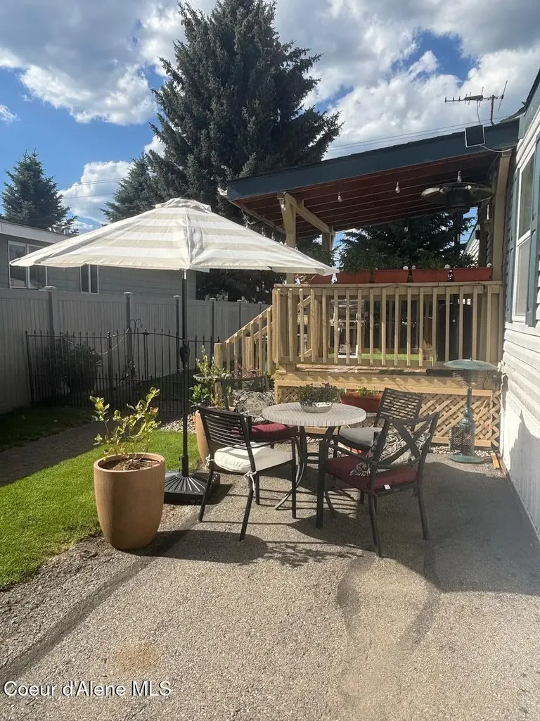 2063 W Gueneveres Way Post Falls ID 83854