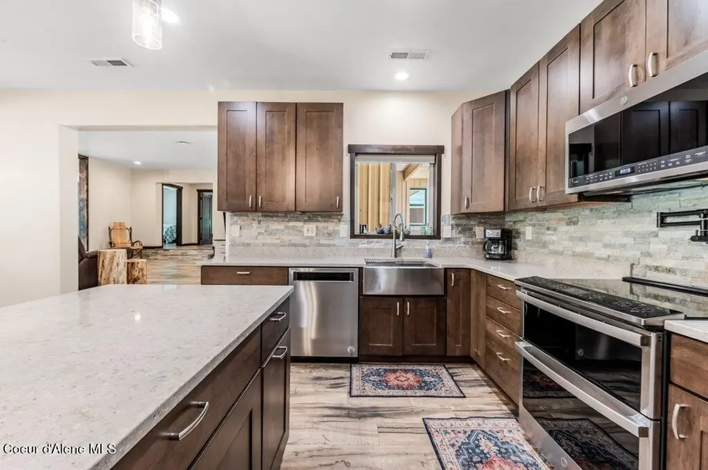 5525 W Coeur Dalene Drive Spirit Lake ID 83869