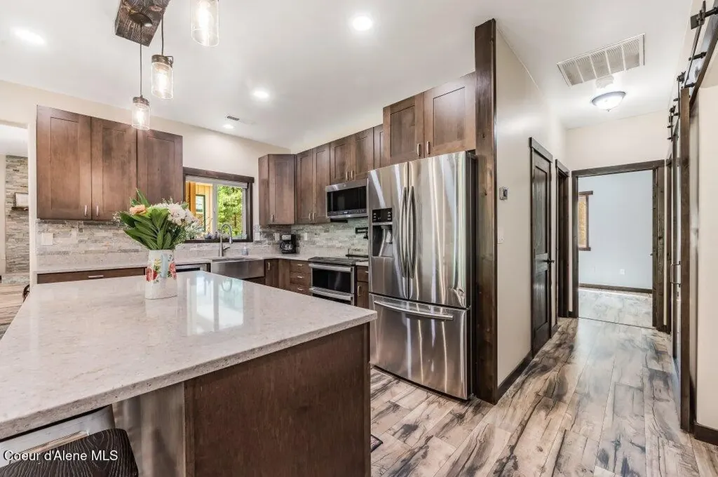 5525 W Coeur Dalene Drive Spirit Lake ID 83869