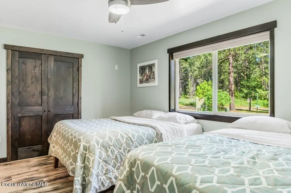 5525 W Coeur Dalene Drive Spirit Lake ID 83869