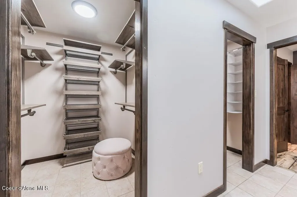 5525 W Coeur Dalene Drive Spirit Lake ID 83869