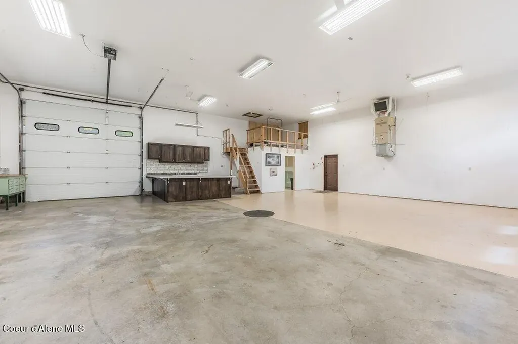 5525 W Coeur Dalene Drive Spirit Lake ID 83869