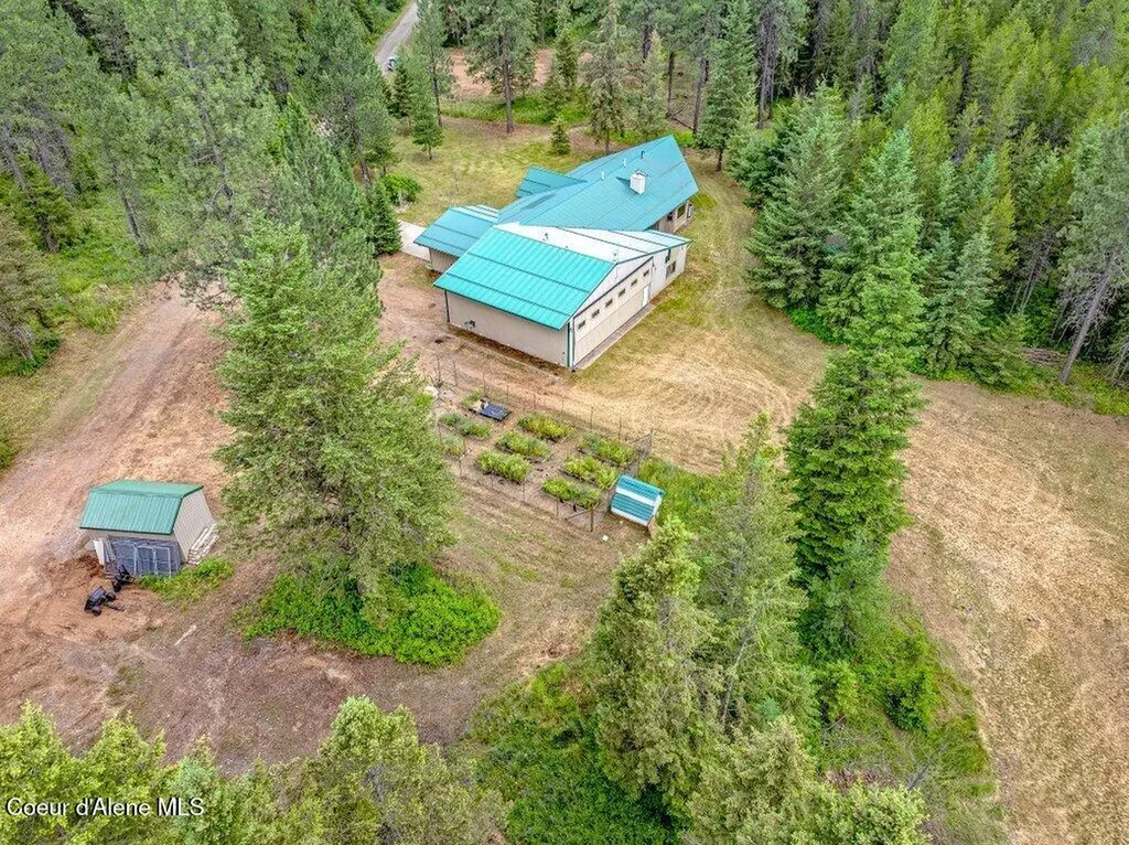 5525 W Coeur Dalene Drive Spirit Lake ID 83869