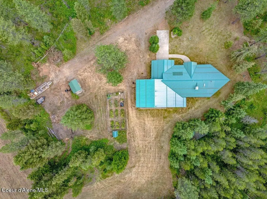 5525 W Coeur Dalene Drive Spirit Lake ID 83869