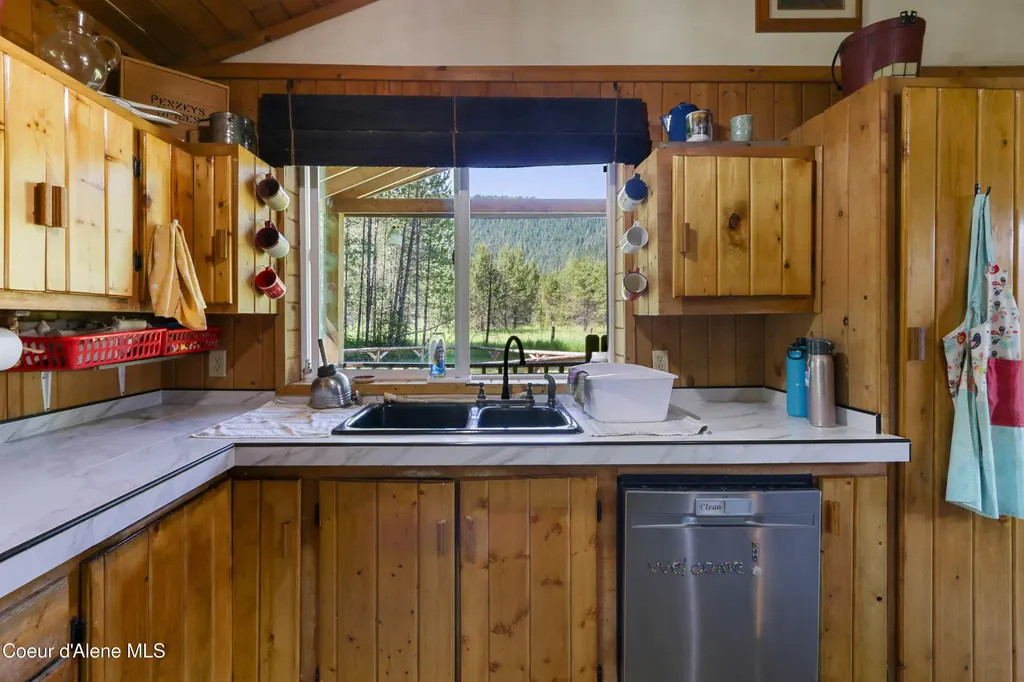 3446 Lw Quartz Creek Road Priest River ID 83856
