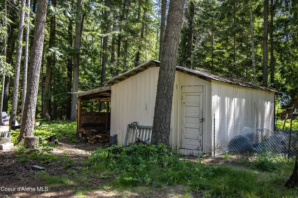 2 Rose Woods Lane Noxon MT 59853