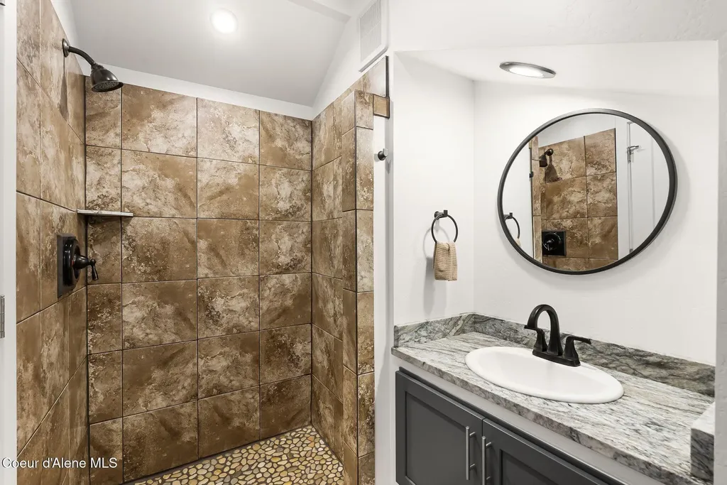 3120 Colburn Culver Road Sandpoint ID 83864