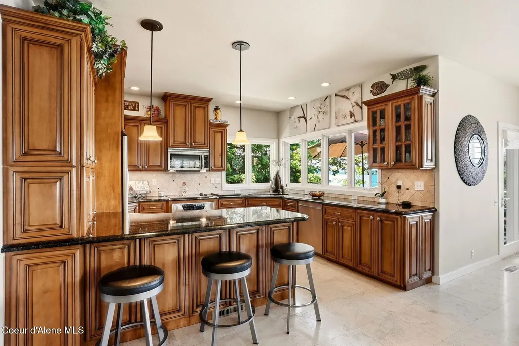 3839 E Bridgeview Drive Harrison ID 83833