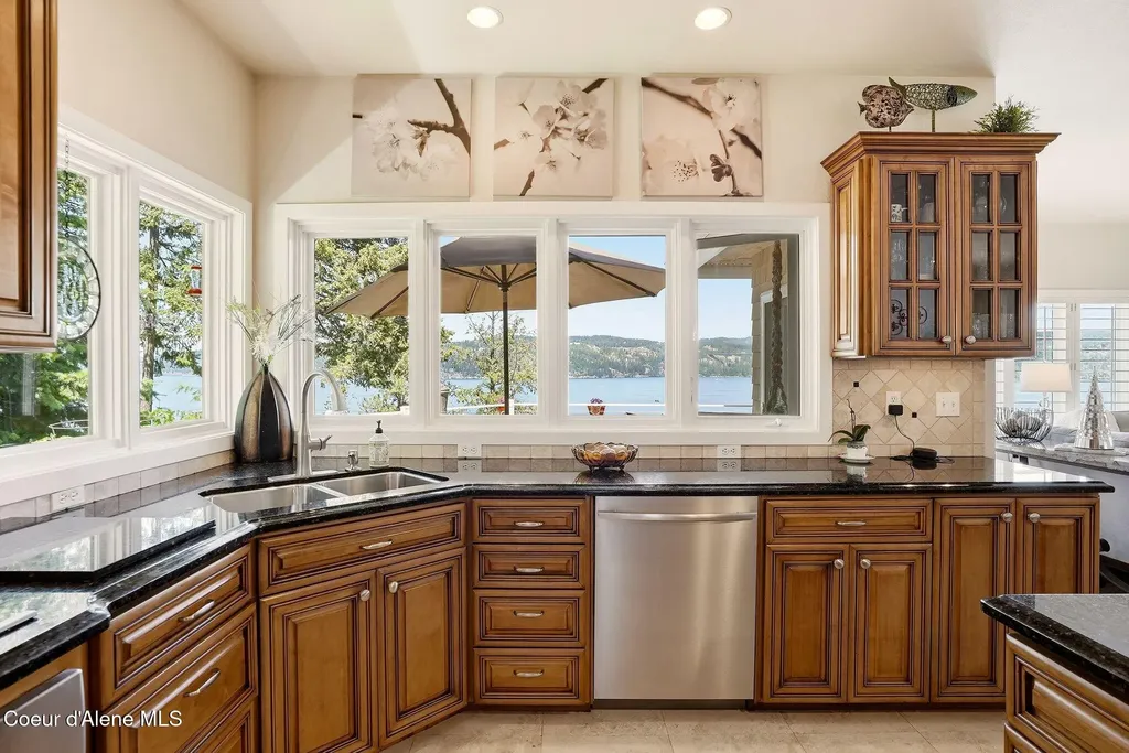 3839 E Bridgeview Drive Harrison ID 83833