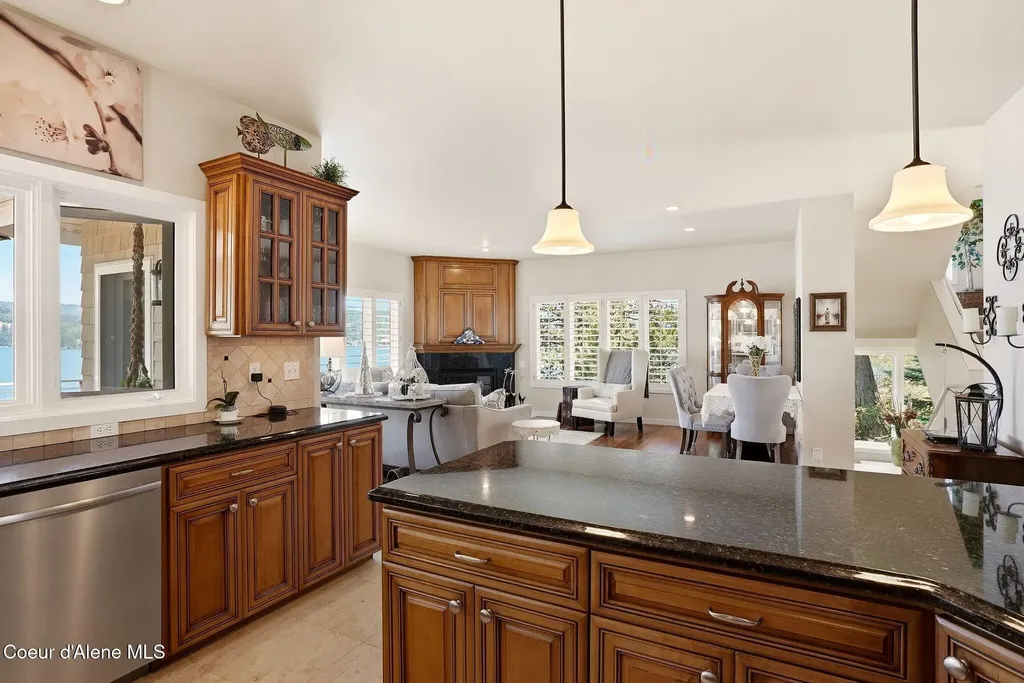 3839 E Bridgeview Drive Harrison ID 83833