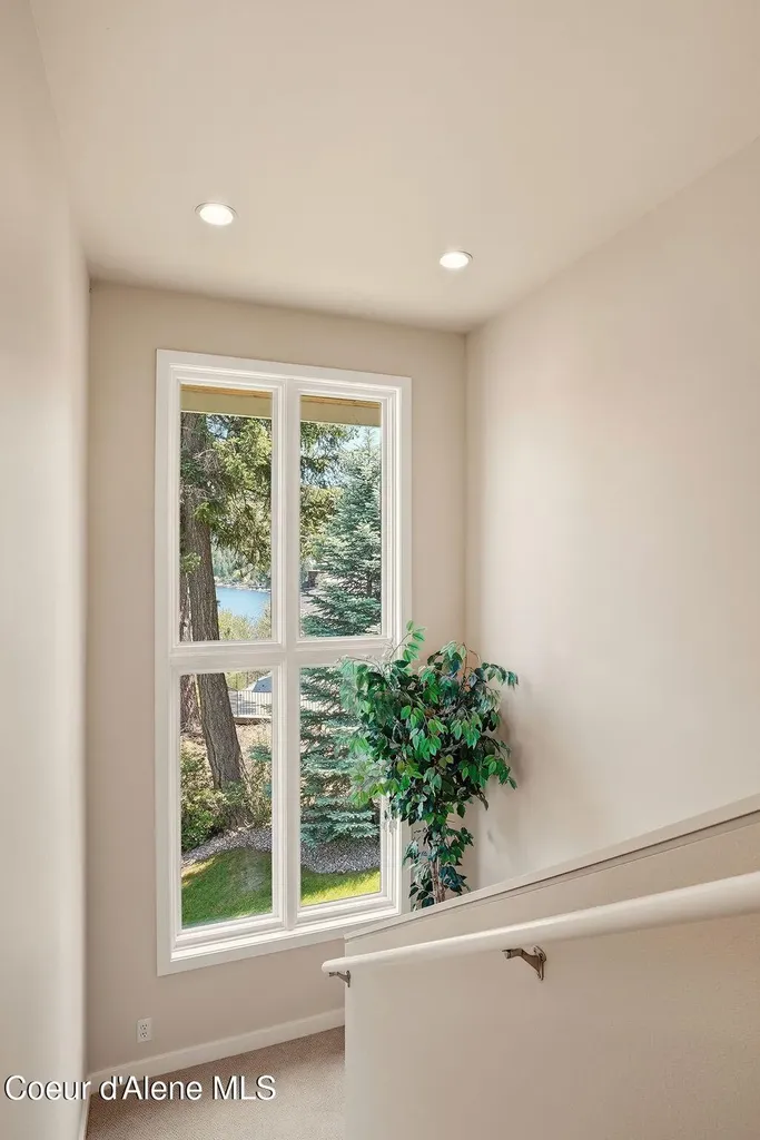 3839 E Bridgeview Drive Harrison ID 83833
