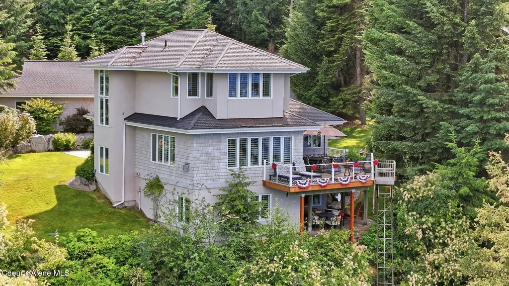 3839 E Bridgeview Drive Harrison ID 83833