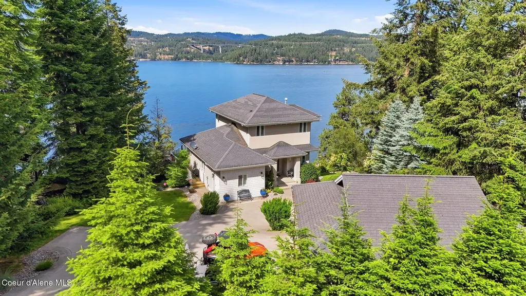 3839 E Bridgeview Drive Harrison ID 83833