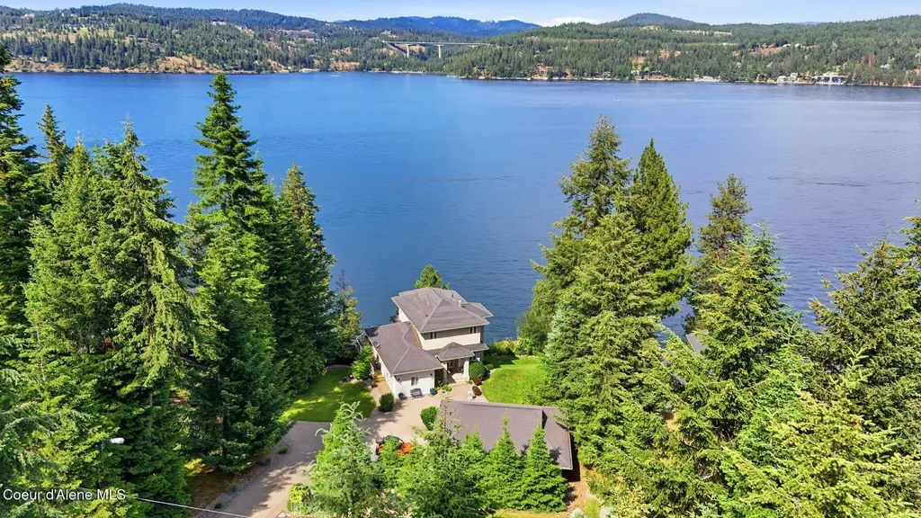 3839 E Bridgeview Drive Harrison ID 83833