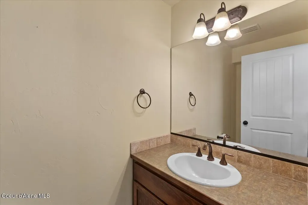 8786 N Avalanche Lane Hayden ID 83835