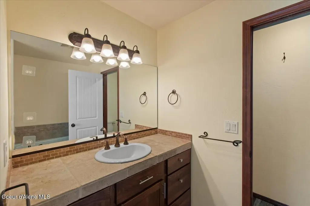 8786 N Avalanche Lane Hayden ID 83835