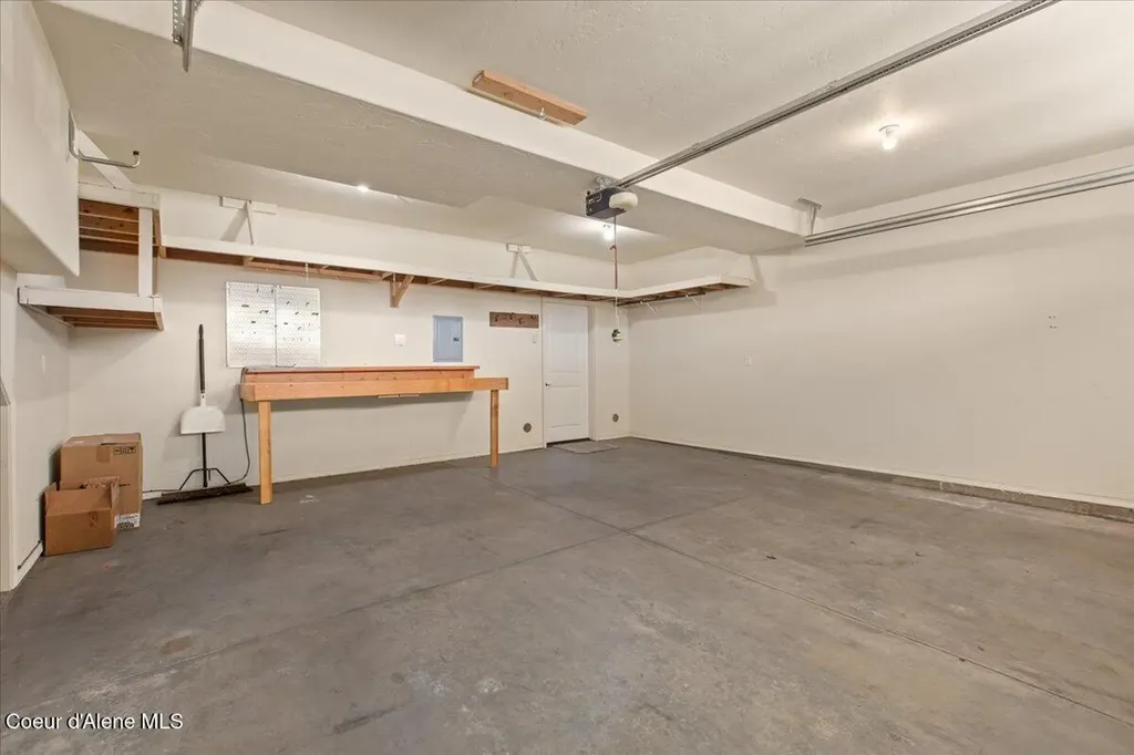 8786 N Avalanche Lane Hayden ID 83835