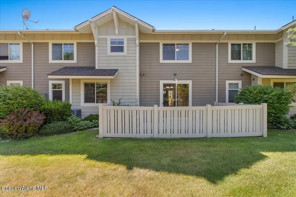 8786 N Avalanche Lane Hayden ID 83835