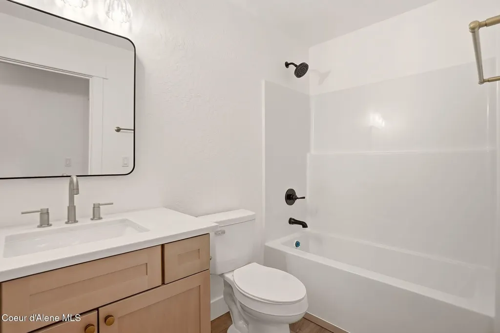 3476 N Blaze Loop Post Falls ID 83854