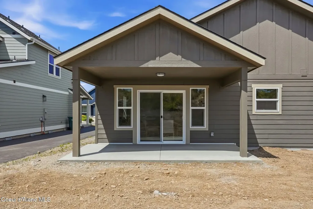 3476 N Blaze Loop Post Falls ID 83854