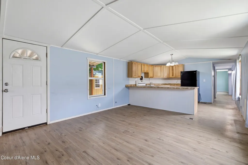 30120 N 1st Street Athol ID 83801