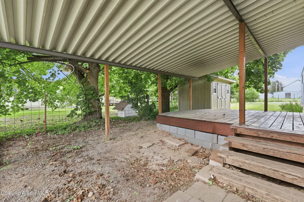30120 N 1st Street Athol ID 83801