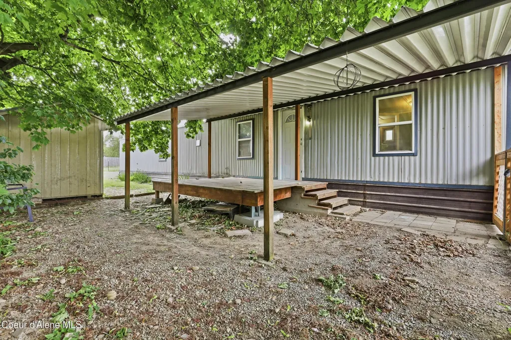 30120 N 1st Street Athol ID 83801