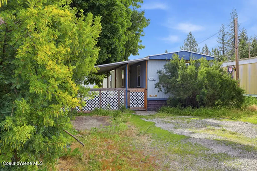 30120 N 1st Street Athol ID 83801