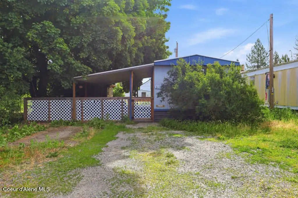 30120 N 1st Street Athol ID 83801
