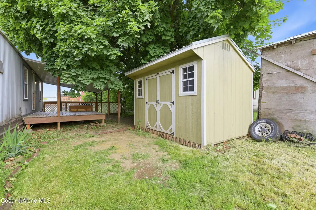 30120 N 1st Street Athol ID 83801
