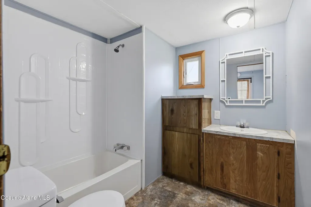 30120 N 1st Street Athol ID 83801