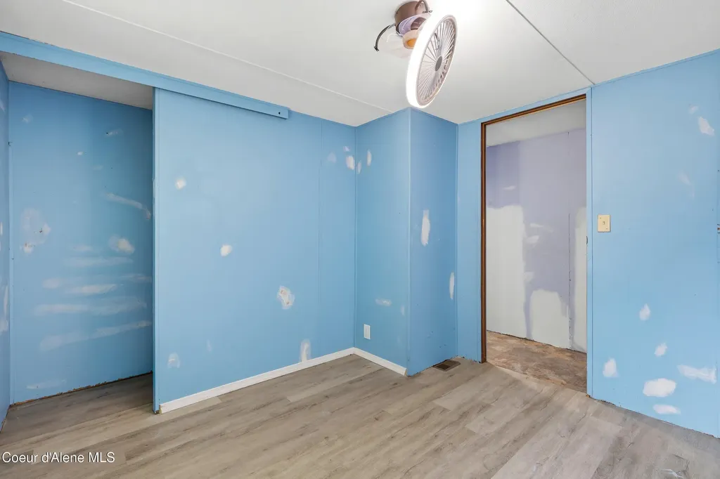 30120 N 1st Street Athol ID 83801
