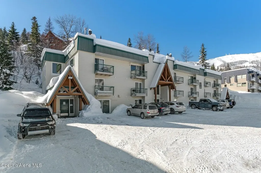 515 Northwest Passage Sandpoint ID 83864
