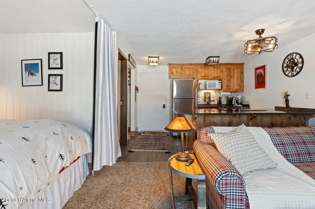 515 Northwest Passage Sandpoint ID 83864